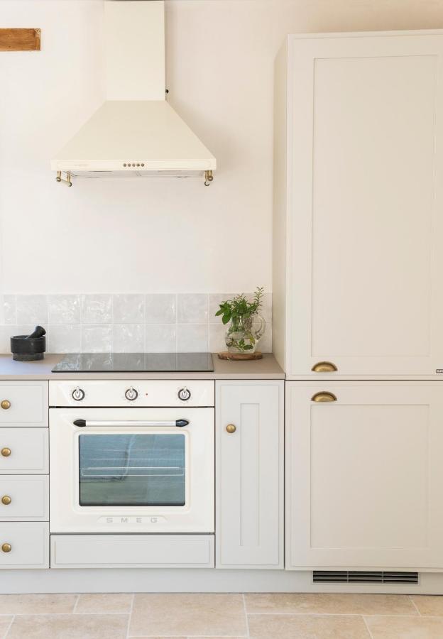 La Petite Ruche, 1 bedroom Gite in the Luberon Apt Buitenkant foto