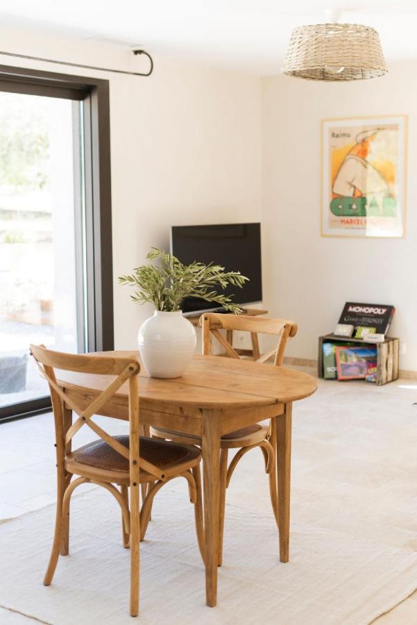 La Petite Ruche, 1 bedroom Gite in the Luberon Apt Buitenkant foto
